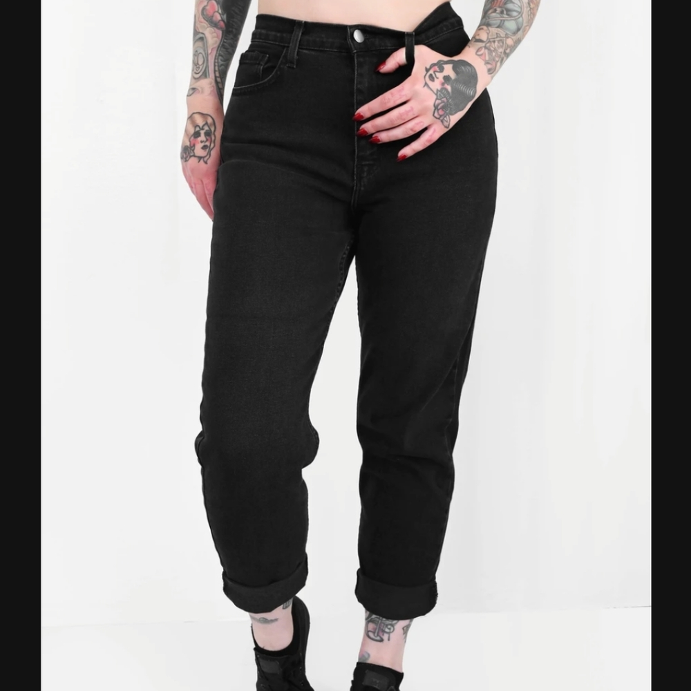High-Rise Black Women’s Jeans — Classic Fit